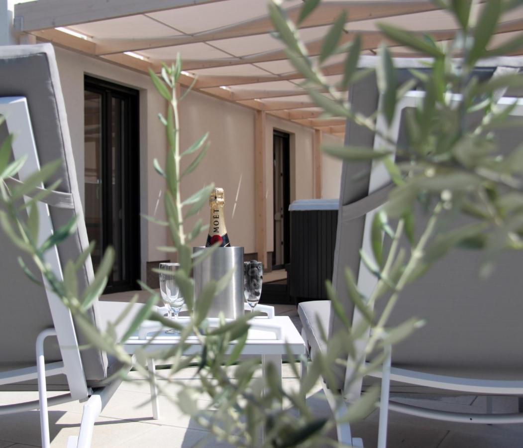 Apartment Kate Трогир Екстериор снимка